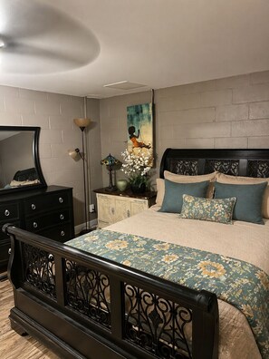 Room - Mobility Friendly-2-bedroom 1 bath Bsmt APT with own Private Entry Lawrenceville (Lawrenceville)