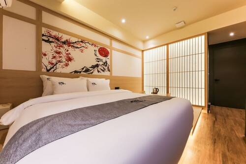 Deluxe Room | Free WiFi, bed sheets