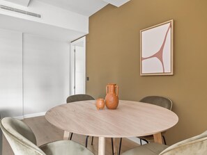 Dining - Príncipe de Vergara - 2 Bedrooms with terrace (Ciudad Madrid)