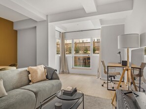 Living area - Príncipe de Vergara - 2 Bedrooms with terrace (Ciudad Madrid)