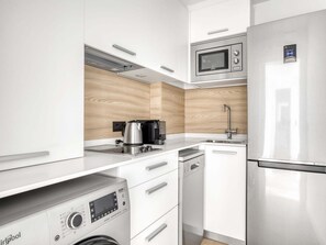 Unclassified image, 3 of 15, button - Príncipe de Vergara - 1 Bedroom with terrace (Ciudad Madrid)