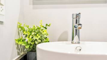 Departamento Deluxe, vista a la ciudad | Baño