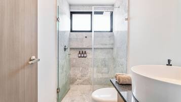 Departamento Deluxe, vista a la ciudad | Baño