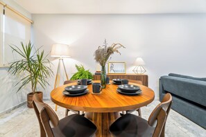 Deluxe Apartment, City View | Dining - Modern Apt Private Rooftop Roma Nte 2 BR (Mexico City)