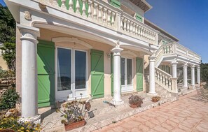 Exterior detail - Awesome home in Cavalaire (Cavalaire)