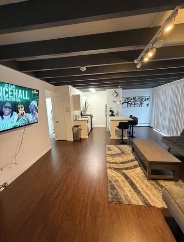 Cozy 1-bedroom apartment in perfect Glenolden with AC