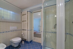 Hair dryer, towels