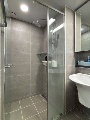 Standaard kamer, 1 twee- of 2 eenpersoonsbedden, uitzicht op stad | Badkamer