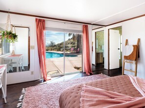 Room - Hi-Desert home with pool in Landers. (Landers)