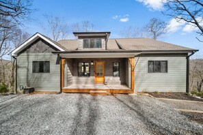 Exterior - Cabin w/ Hot Tub, Fire Pit & Fireplace – Near Skiing & Blue Ridge Parkway (Blowing Rock)
