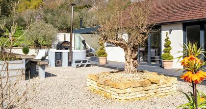 Stunning 1 BD Home in Worcestershire