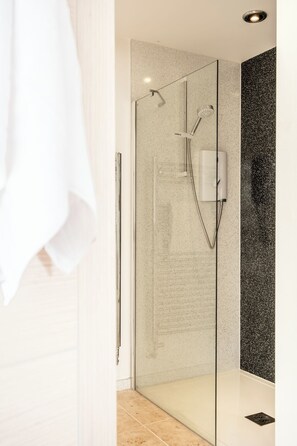 Bathroom - Stunning 1 BD Home in Worcestershire (Worcester)