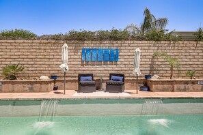 Pool - Charming 3bedroom home in serene Palm Springs with solar AC Resort like backyard (Palm Springs)