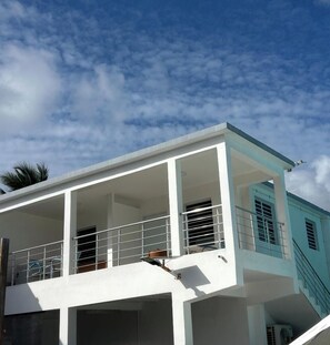 Exterior - front-balcony beach view and the back-balcony main airport View (Simpson Bay)
