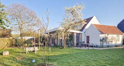 Schönes Haus mit 3 Schlafzimmern in Steenenkamer