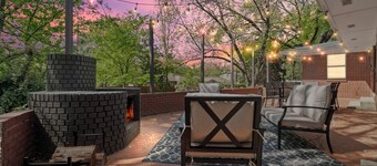 The Markham Manor - 5BR/3.5B + Firepit, Patio Dining, Basement Lounge & Big Yard