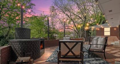 The Markham Manor - 5BR/3.5B + Firepit, Patio Dining, Basement Lounge & Big Yard