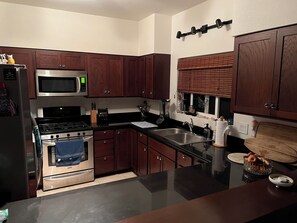 Private kitchen - Land of Sunshine Paauhau on the Hamakua Coast (Honokaa)