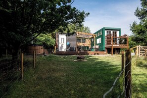 Exterior - 1 Bed -Private Garden -Hot Tub -Pets Ok - Gee Gee (Skegness)