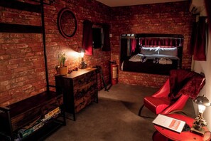 Room - Sleeps 2 -Private Garden -Pets Ok -Hot Tub -Dennis (Skegness)