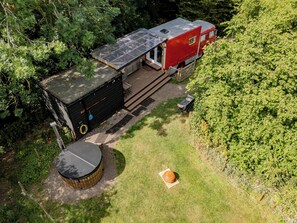 Exterior - Sleeps 2 -Private Garden -Pets Ok -Hot Tub -Dennis (Skegness)