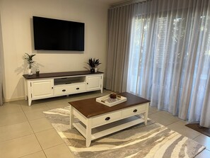 Interior - Coastal Retreat Holiday Home.
Stroll to beaches, restaurants and cafes. (Bogangar)