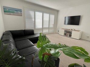 Living area - Coastal Retreat Holiday Home.
Stroll to beaches, restaurants and cafes. (Bogangar)