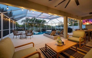 Interior - Infinity Escape - 3BR with Boat Dock and Southern Exposure (Cape Coral)