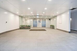 Interior - Tasteful Petite Home Short walk to NZICC SkyTower (Auckland CBD)