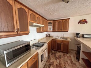 Private kitchen - Deluxe Ocean Villas Marlin. (Cancún)