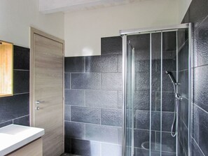 Towels - Stone Cottage by Interhome (Soleminis)