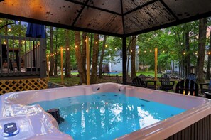 Bain à remous extérieur