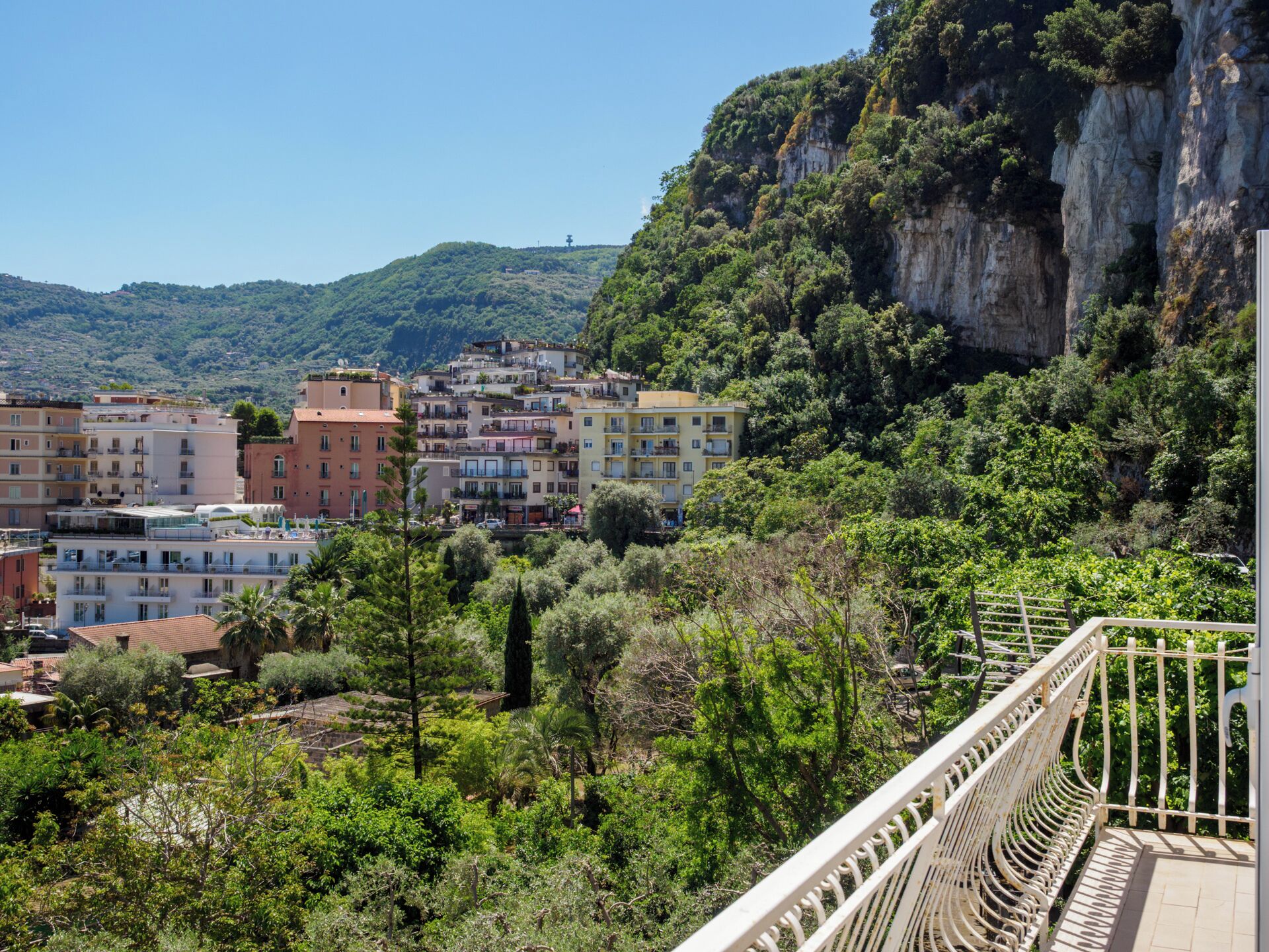 Panoramic Apartment, Balcony, Sea View | City view