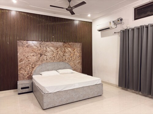 Spacious 3BHK Family Suite ✨ | Luxury Living by The Wings Home