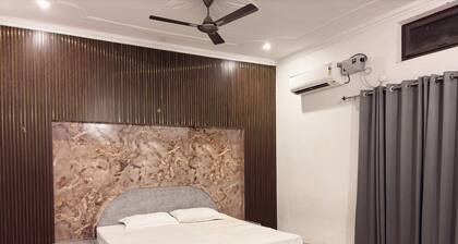 Spacious 3BHK Family Suite âš | Luxury Living by The Wings Home