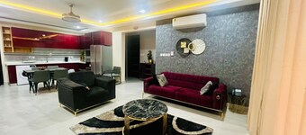 UDA APARTMENTS