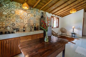 Microwave, oven, stovetop - Charming Holiday Home in Xibas Trancoso / Ideal for Families and Groups (Trancoso)