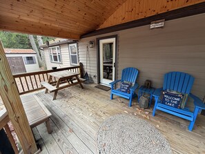 Outdoor dining - Private Multi-family Adirondack lakefront cabin with 4 bedrooms 2 full baths (Greig)