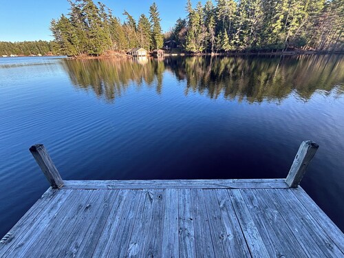 Private Multi-family Adirondack lakefront cabin with 4 bedrooms 2 full baths