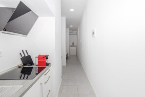 Fridge, microwave, coffee/tea maker, toaster - GuestReady - Charming studio in Malaga centre (Málaga)