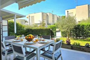 Outdoor dining - Modern Villas in Perla Resort 221, Lalzit Bay, Albania (Lalzit Bay)