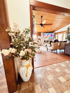 Interior - Delightful, 6-bedroom-King beds house in charming Naperville-Aurora, 5 TV’s-WiFi (Eola)