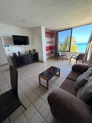 Smart TV - Beachfront apartment with luxury view (Cancún)