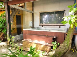 Bain à remous extérieur