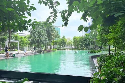 2 piscines extérieures