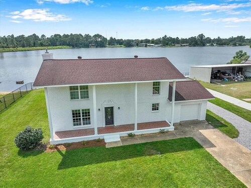 Serenity Lake House