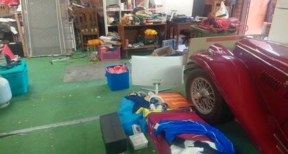 Close to beaches, shops with Mikbar 50m towards Springs Beach