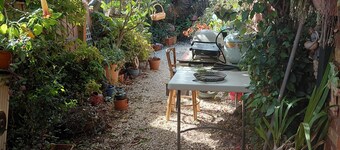 Close to beaches, shops with Mikbar 50m towards Springs Beach