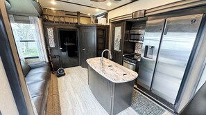 Interior - Quiet RV Stay Near Lake Coeur D’Alene (Coeur D’Alene)