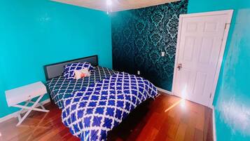 2 bedrooms, WiFi, bed sheets